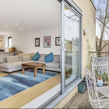 Spacious, Bright And Modern Flat In Holloway Лондон Екстериор снимка