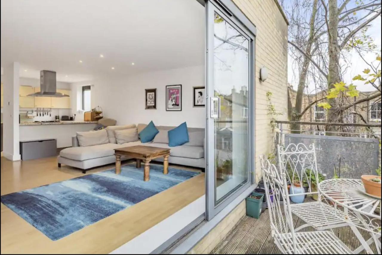 Spacious, Bright And Modern Flat In Holloway Лондон Екстериор снимка