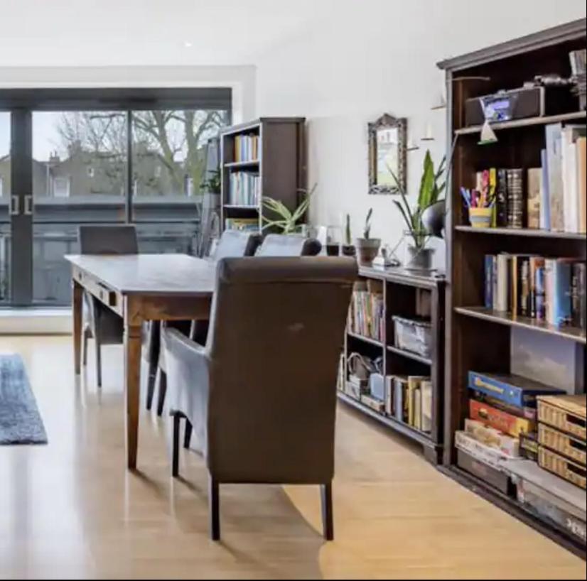 Spacious, Bright And Modern Flat In Holloway Лондон Екстериор снимка